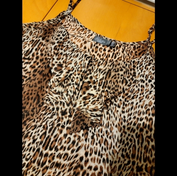 Costa Blanca Blouse - Picture 2 of 4